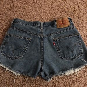 high waisted levi’s jean shorts